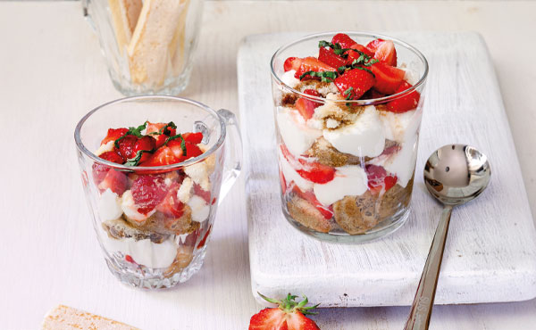 Fruchtiges Dessert mit italienischem Touch
